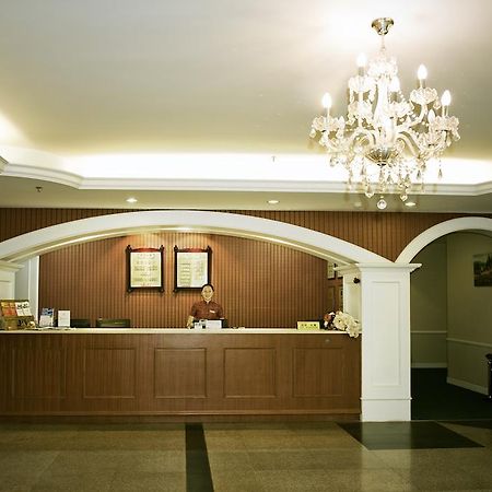 Oak Hotel Chongqing Shangqingsi Branch Чунцин Екстериор снимка